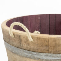 Botte in rovere tagliata a metá per utilizzo fioriera oppure per piccolo stagno